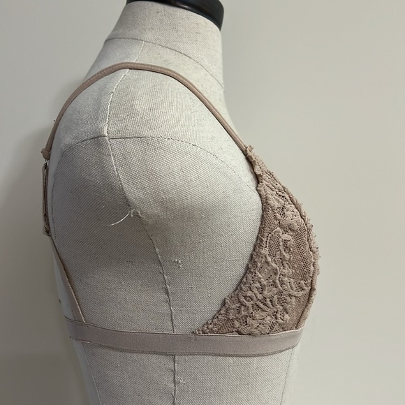 Lace bra top - Picture 2 of 3